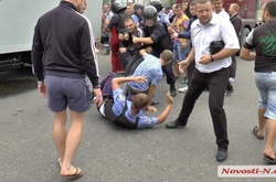 Вбивство на Миколаївщині: поліцейським загрожує від 7 до 15 років позбавлення волі