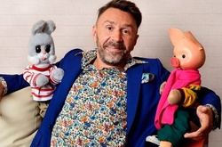 Песня Шнура станет заставкой к передаче с Хрюшей и Степашкой