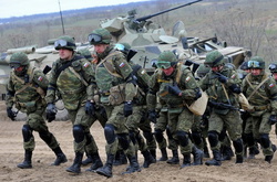 У розвідці розповіли, для чого Росія раптово вирішила перевірити боєготовність своєї армії