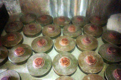 На Донеччині поліція виявила дачу, нашпиговану мінами