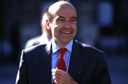 У Саркозі з’явився серйозний конкурент на виборах у Франції