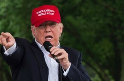 Трамп обіцяє депортувати із США кілька тисяч мігрантів