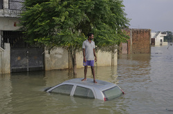 Повінь в Індії забрала життя понад 150 людей 
