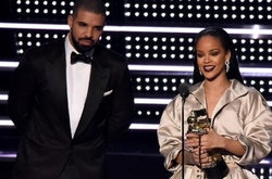 Дрейк признался в любви Рианне 