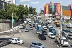 На Гетьмана відкрили рух для автотранспорту