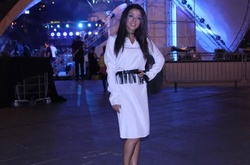 Злата Огневич своим хитом «Pray for Ukraine» заставила встать зрителей на Майдане