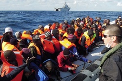 Біля берегів Лівії за добу врятували понад три тисячі біженців