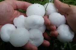 Москву накрило потужним градом (ФОТО)