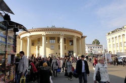 Кличко оглянув відремонтовані ескалатори на «Вокзальній»