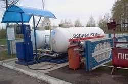 На Оболоні ліквідували дві нелегальні газові заправки