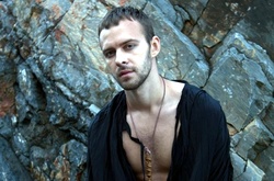 В новом клипе Алан Бадоев покажет затерянный рай Макса Барских