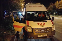 У Подільському районі під колесами авто загинув школяр: хлопця відкинуло на 15 метрів