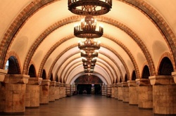 Станція метро «Золоті ворота» запрацювала у звичайному режимі