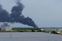 На пусковому майданчику SpaceX сталися вибухи (ФОТО, ВІДЕО)