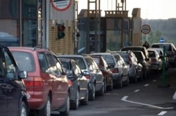 На кордоні з Польщею застрягли в черзі понад 900 авто
