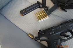 Громадянин Чехії намагався провезти в Україну зброю