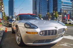 У центрі Києва помітили рідкісний BMW з тюнінгом від Alpina