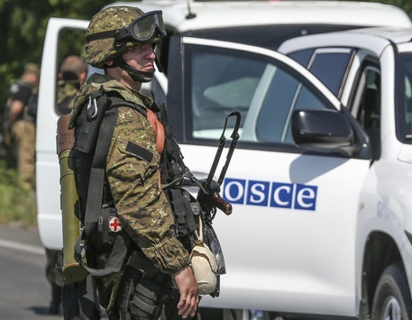 Бойовик «ДНР» погрожував протипіхотною міною спостерігачам ОБСЄ