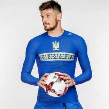 Гравці збірної України презентували новий дизайн форми