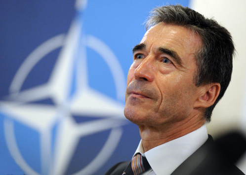 НАТО може дати Україні летальну зброю - екс-генсек