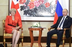 Прем'єр Британії не подала руки Путіну на зустрічі G20 - ВІДЕО