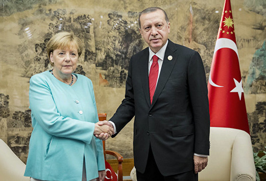 Меркель та Ердоган обговорили на полях саміту G20 події в Сирії та угоду щодо міграції