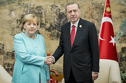 Меркель та Ердоган обговорили на полях саміту G20 події в Сирії та угоду щодо міграції