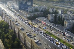 На проспекті Перемоги утворився багатокілометровий затор