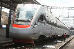 Суд арештував чиновника, що привласнив кошти, виділені на залізницю між Києвом та аеропортом «Бориспіль»