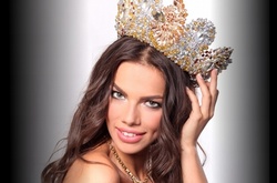Украинка завоевала титул «Миссис Вселенная-2016» 