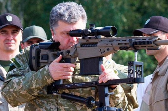 Порошенко розповів, коли Україна проситиме Захід про летальну зброю 