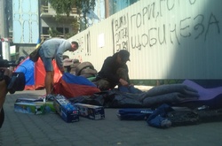 Блокада «Інтера» завершилася: мітингувальники домовилися з керівництвом телеканалу