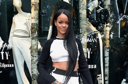 Рианна представила собственную коллекцию одежды с элементами японской стрит-культуры