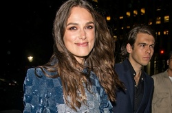 Кира Найтли вместе с мужем посетили вечеринку Chanel 