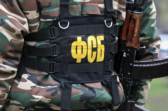 ФСБ Росії прослуховує телефони жителів «ЛНР» та карає критиків «влади»