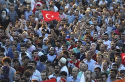 У Туреччині поліція водометами та газом розігнала акцію проти звільнення 11 тис. учителів