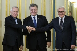 Порошенко скоординує з главами МЗС Німеччини та Франції заходи тиску на РФ