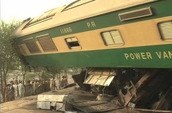 У Пакистані зіткнулися потяги, є жертви  