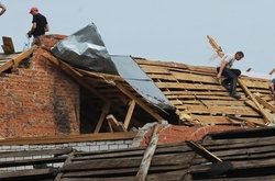 Ураган в Грузії знеструмив села та зірвав дахи будинків