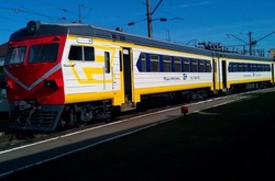 Міська електричка на тиждень змінить графік роботи