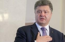 Президент назвав війну на Донбасі «гібридним носорогом» з п'єси театру абсурду