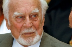 У Львові помер письменник Роман Іваничук