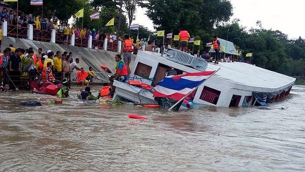 Таїланд: теплохід врізався у бетонний міст, 13 загиблих