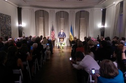 Президент зустрівся з українською громадою в США