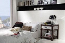 Табак, оружие, старые наушники: что хранят в прикроватных тумбочках