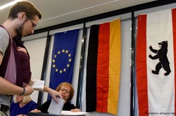 Партія Меркель і соціал-демократи втратили більшість у парламенті Берліна