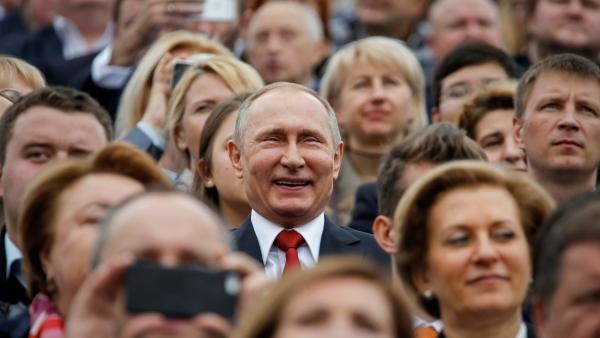 «Выход есть! Через Шереметьево». Як росіяни «вітають» перемогу партії Путіна