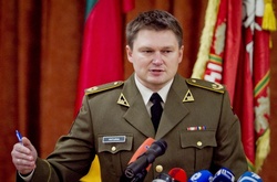  Фото: DELFI   Источник:  http://politikus.ru/events/84268-zhenil