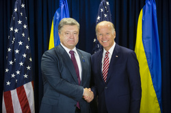 США готові надати Україні 1 млрд дол. кредитних гарантій, - Байден