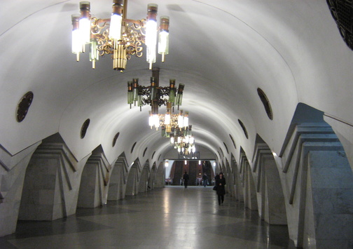 У Харкові метро стало доступнішим для людей із вадами зору